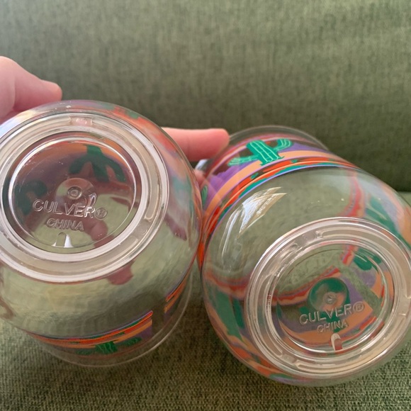 Vintage western style cactus plastic tumblers (2) Encounters USA - Picture 4 of 6